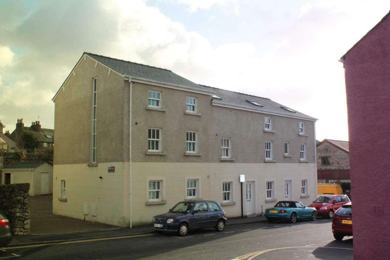 Vila 2 Laurel Court Ulverston Exteriér fotografie